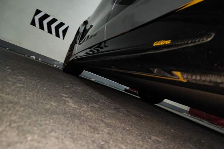 Used Xiaomi Auto SU7 Ultra 2025 Ultra Model Chassis Rear Left