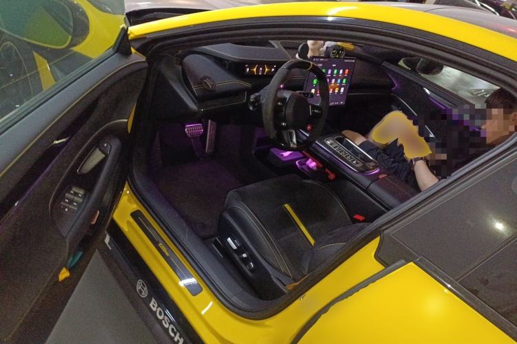 Used Xiaomi Auto SU7 Ultra 2025 Ultra Model Driver Seat