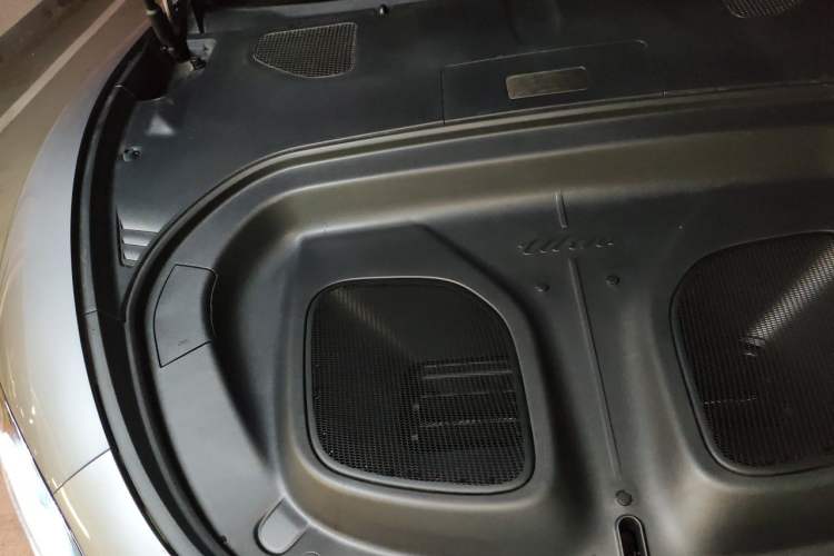Used Xiaomi Auto SU7 Ultra 2025 Ultra Model Engine Bay Right