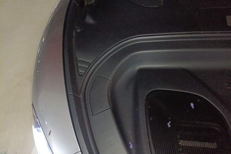 Used Xiaomi Auto SU7 Ultra 2025 Ultra Model Engine Bay Right