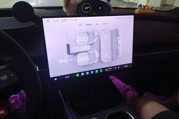 Used Xiaomi Auto SU7 Ultra 2025 Ultra Model Odometer Close Up