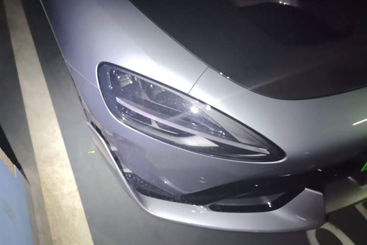 Used Xiaomi Auto SU7 Ultra 2025 Ultra Model Right Front Headlight
