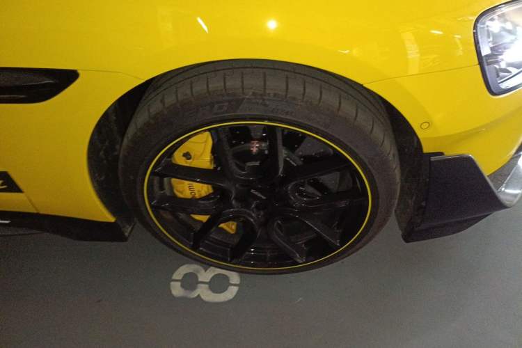 Used Xiaomi Auto SU7 Ultra 2025 Ultra Model Right Front Wheel Hub