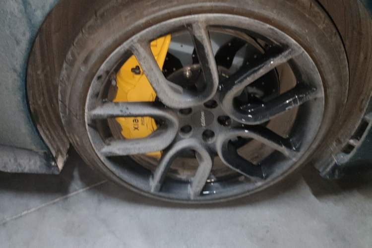Used Xiaomi Auto SU7 Ultra 2025 Ultra Model Right Front Wheel Hub