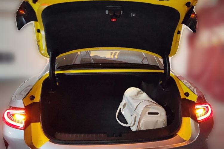 Used Xiaomi Auto SU7 Ultra 2025 Ultra Model Trunk