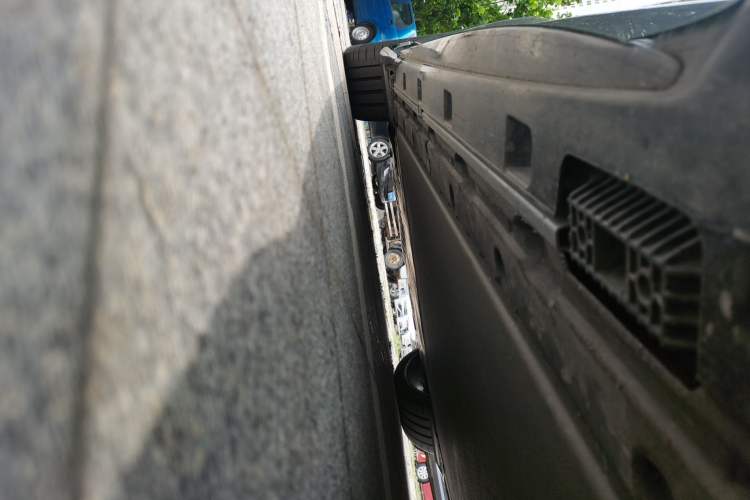 Used Xiaomi Auto SU7 Ultra 2025 Ultra Model Chassis Front Right