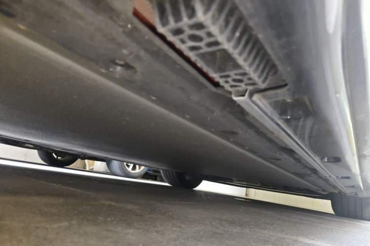 Used Xiaomi Auto SU7 Ultra 2025 Ultra Model Chassis Rear Right
