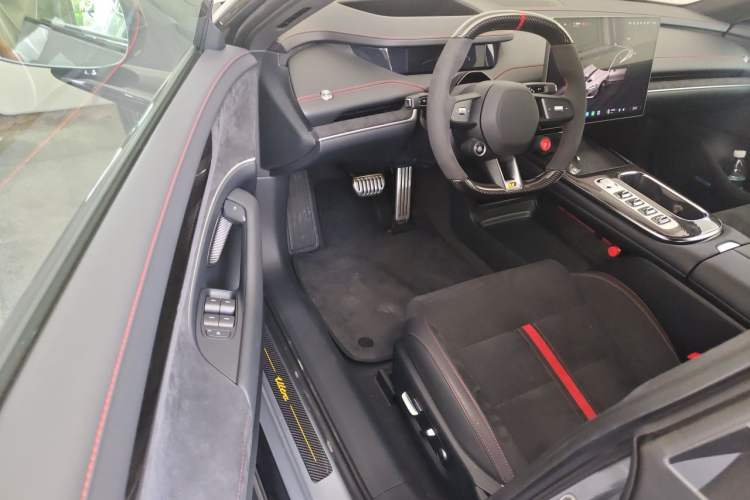 Used Xiaomi Auto SU7 Ultra 2025 Ultra Model Driver Seat