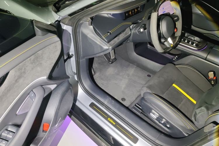 Used Xiaomi Auto SU7 Ultra 2025 Ultra Model Driver Seat