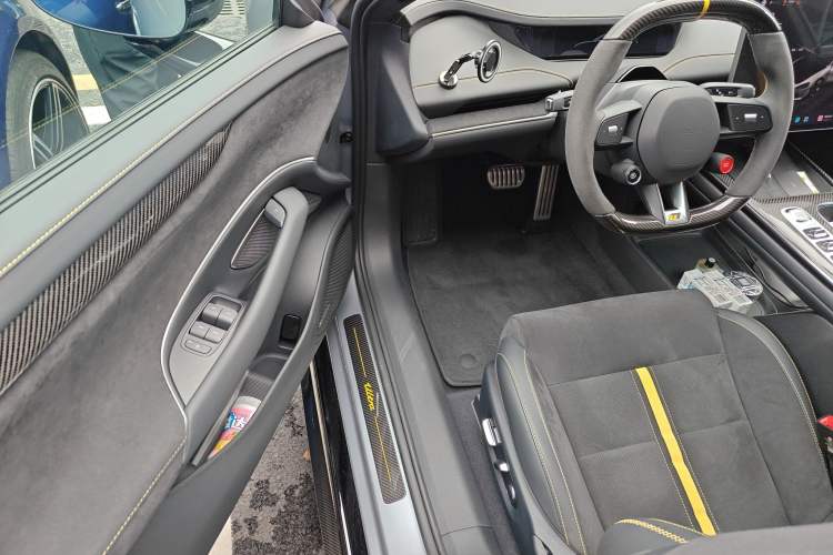 Used Xiaomi Auto SU7 Ultra 2025 Ultra Model Driver Seat
