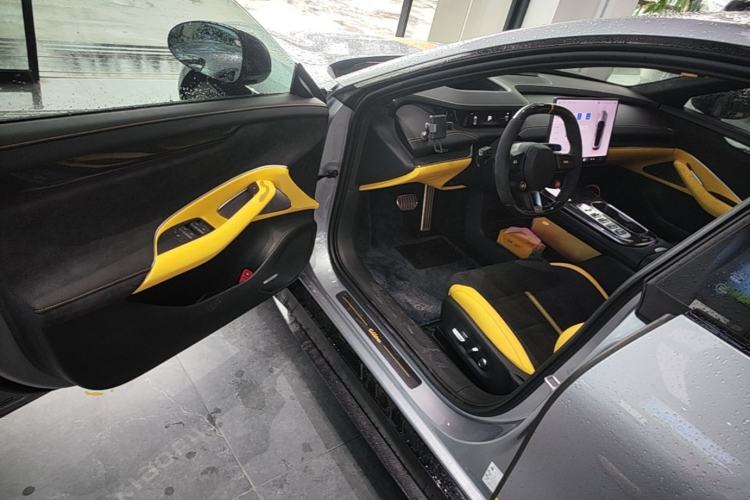 Used Xiaomi Auto SU7 Ultra 2025 Ultra Model Driver Seat