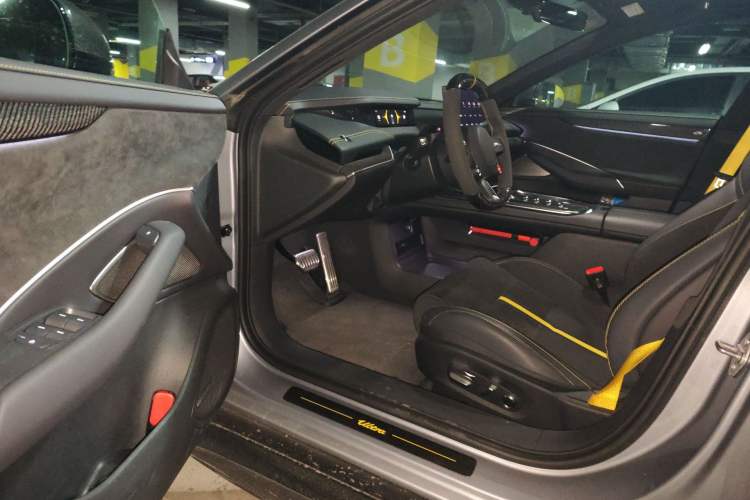 Used Xiaomi Auto SU7 Ultra 2025 Ultra Model Driver Seat