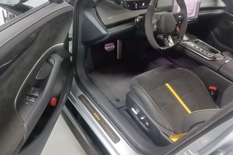 Used Xiaomi Auto SU7 Ultra 2025 Ultra Model Driver Seat