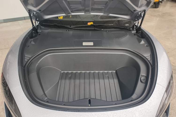 Used Xiaomi Auto SU7 Ultra 2025 Ultra Model Engine Bay