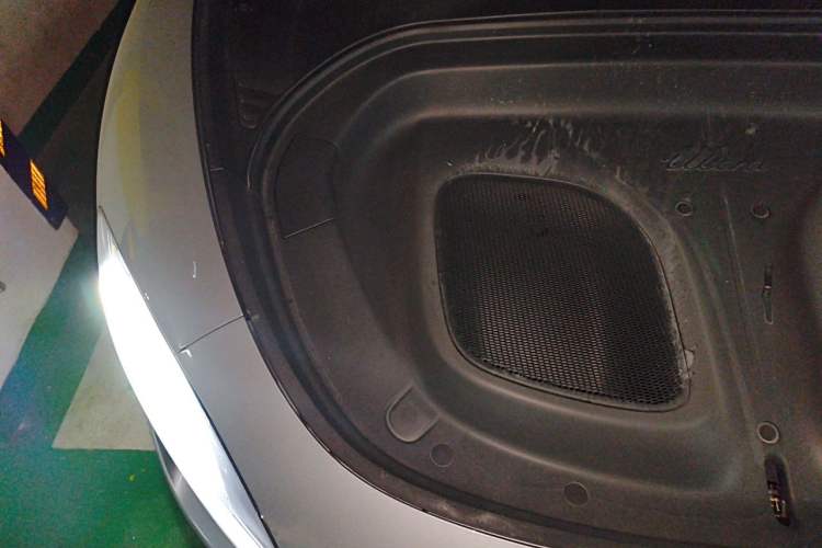 Used Xiaomi Auto SU7 Ultra 2025 Ultra Model Engine Bay Right