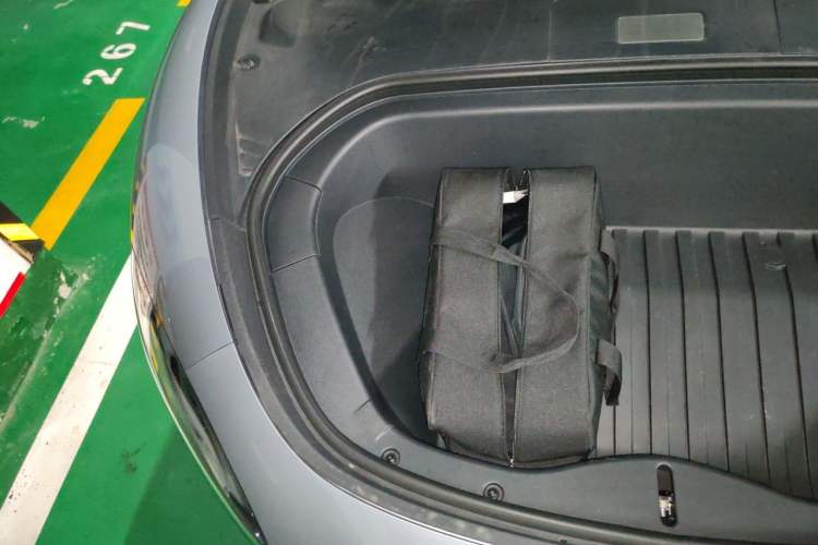 Used Xiaomi Auto SU7 Ultra 2025 Ultra Model Engine Bay Right