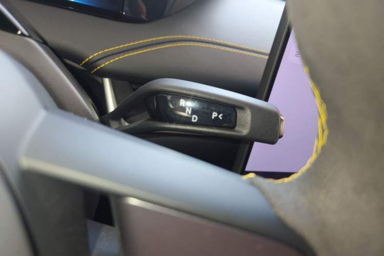 Used Xiaomi Auto SU7 Ultra 2025 Ultra Model Gear Lever