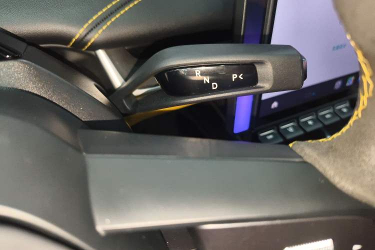 Used Xiaomi Auto SU7 Ultra 2025 Ultra Model Gear Lever