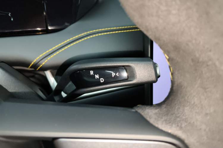 Used Xiaomi Auto SU7 Ultra 2025 Ultra Model Gear Lever