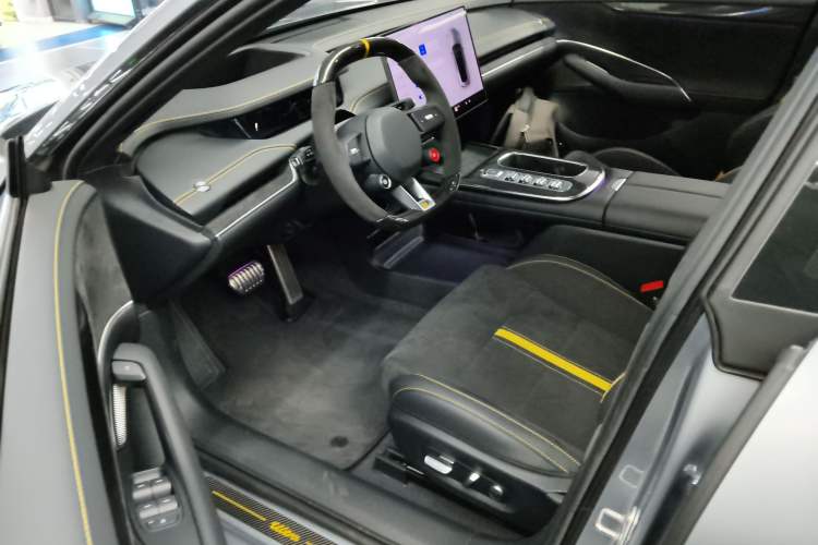 Used Xiaomi Auto SU7 Ultra 2025 Ultra Model Interior 3