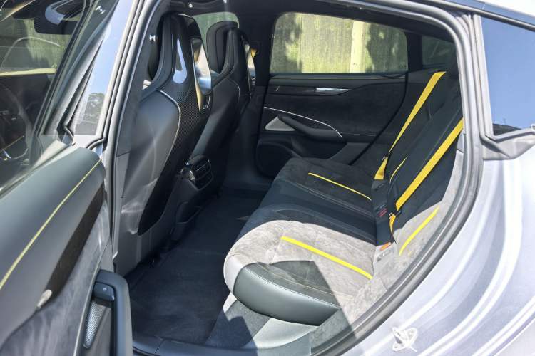 Used Xiaomi Auto SU7 Ultra 2025 Ultra Model Interior 4