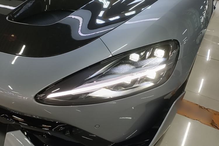 Used Xiaomi Auto SU7 Ultra 2025 Ultra Model Left Front Headlight