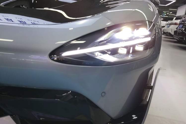 Used Xiaomi Auto SU7 Ultra 2025 Ultra Model Left Front Headlight