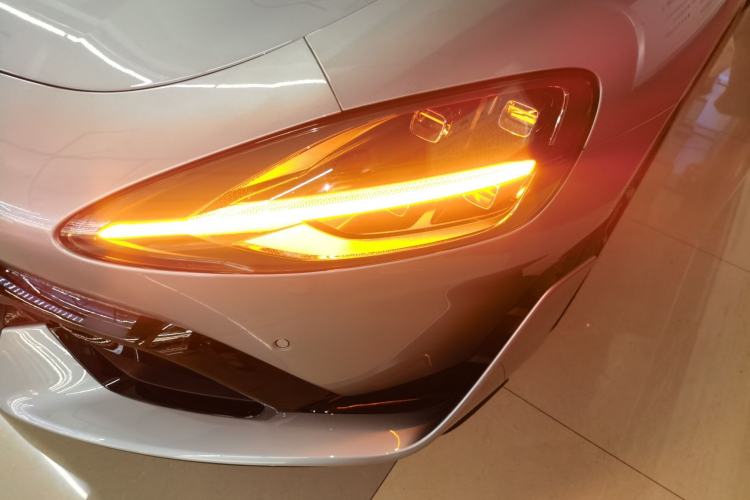 Used Xiaomi Auto SU7 Ultra 2025 Ultra Model Left Front Headlight