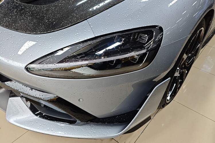 Used Xiaomi Auto SU7 Ultra 2025 Ultra Model Left Front Headlight