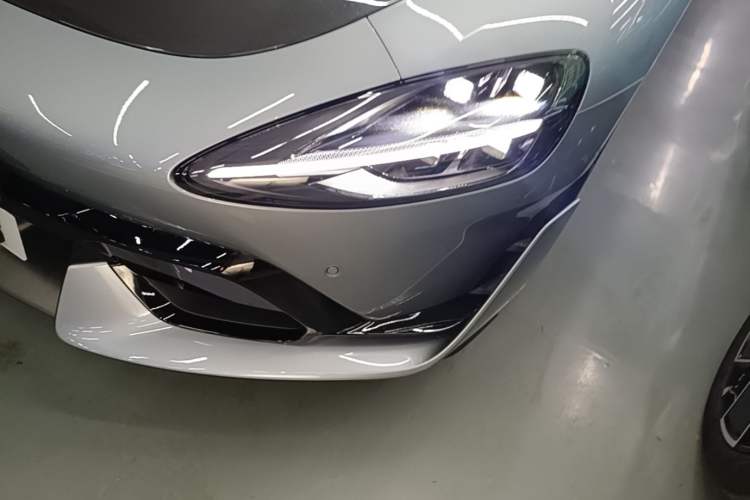 Used Xiaomi Auto SU7 Ultra 2025 Ultra Model Left Front Headlight