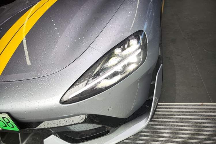 Used Xiaomi Auto SU7 Ultra 2025 Ultra Model Left Front Headlight
