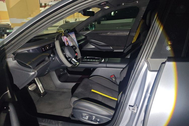 Used Xiaomi Auto SU7 Ultra 2025 Ultra Model Left Front Seat