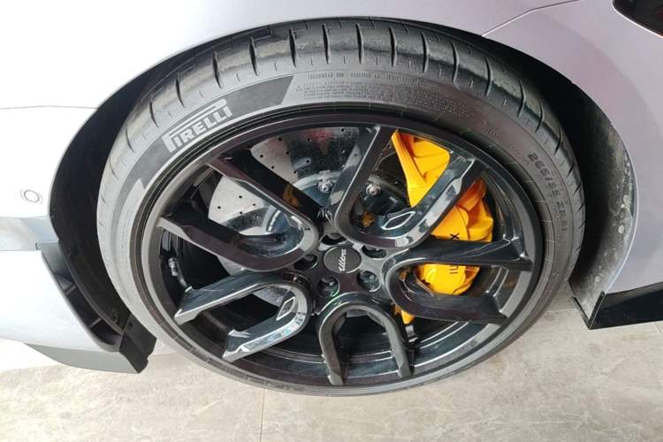 Used Xiaomi Auto SU7 Ultra 2025 Ultra Model Left Front Wheel Hub