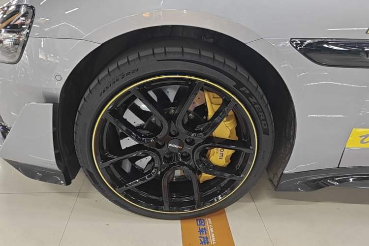 Used Xiaomi Auto SU7 Ultra 2025 Ultra Model Left Front Wheel Hub