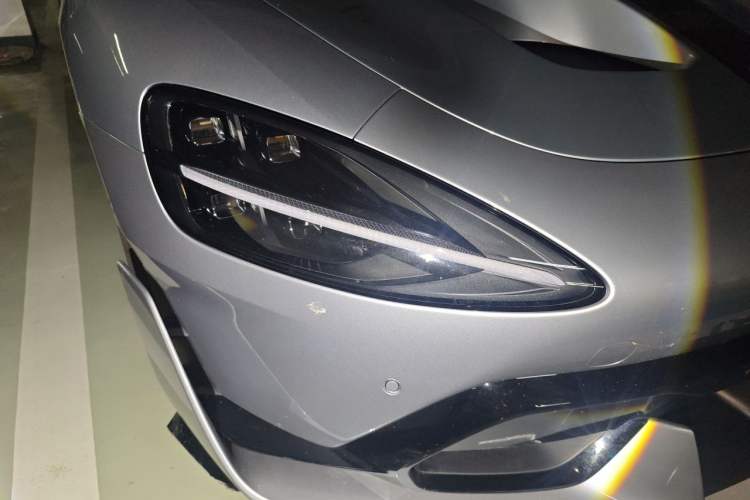 Used Xiaomi Auto SU7 Ultra 2025 Ultra Model Right Front Headlight