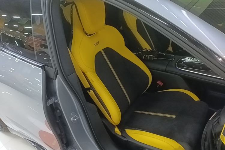 Used Xiaomi Auto SU7 Ultra 2025 Ultra Model Right Front Seat