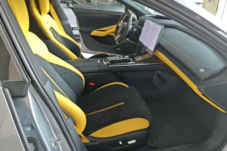 Used Xiaomi Auto SU7 Ultra 2025 Ultra Model Right Front Seat