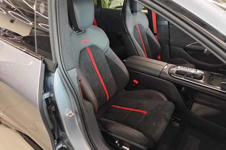 Used Xiaomi Auto SU7 Ultra 2025 Ultra Model Right Front Seat