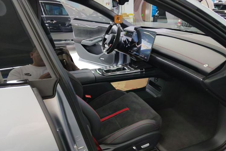 Used Xiaomi Auto SU7 Ultra 2025 Ultra Model Right Front Seat