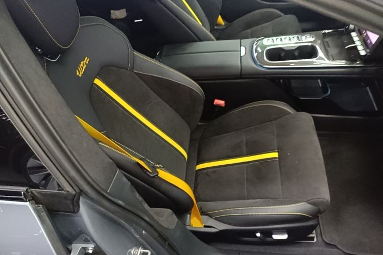 Used Xiaomi Auto SU7 Ultra 2025 Ultra Model Right Front Seat