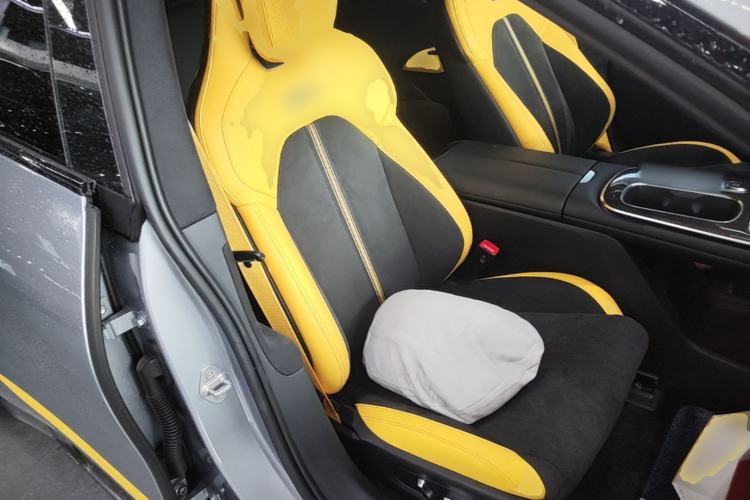 Used Xiaomi Auto SU7 Ultra 2025 Ultra Model Right Front Seat