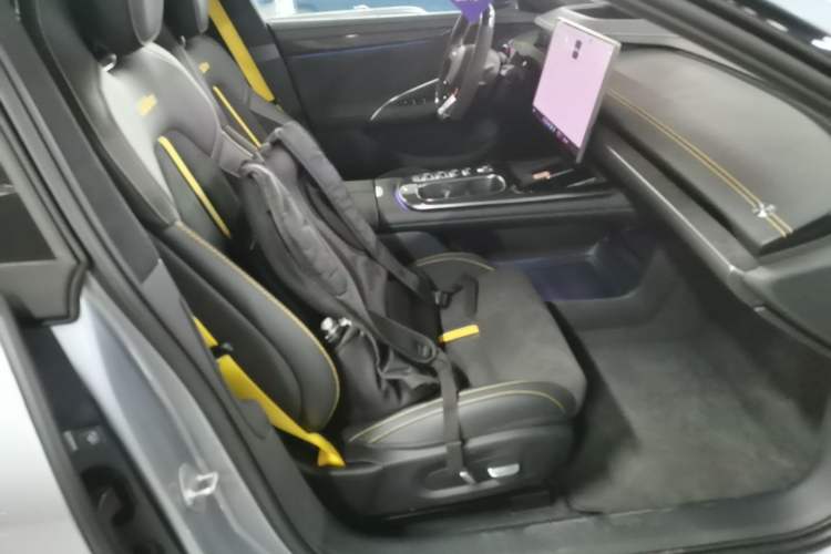 Used Xiaomi Auto SU7 Ultra 2025 Ultra Model Right Front Seat