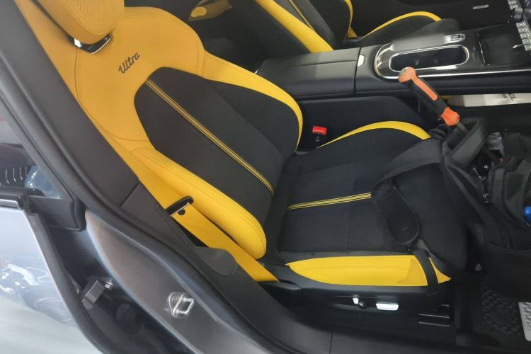 Used Xiaomi Auto SU7 Ultra 2025 Ultra Model Right Front Seat