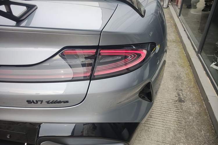 Used Xiaomi Auto SU7 Ultra 2025 Ultra Model Right Rear Taillight