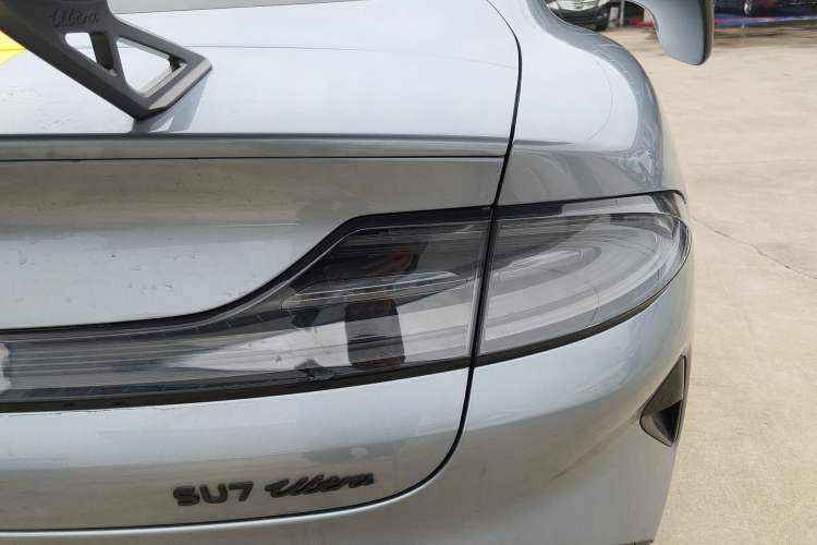 Used Xiaomi Auto SU7 Ultra 2025 Ultra Model Right Rear Taillight
