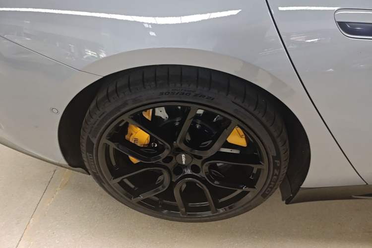 Used Xiaomi Auto SU7 Ultra 2025 Ultra Model Right Rear Wheel Hub