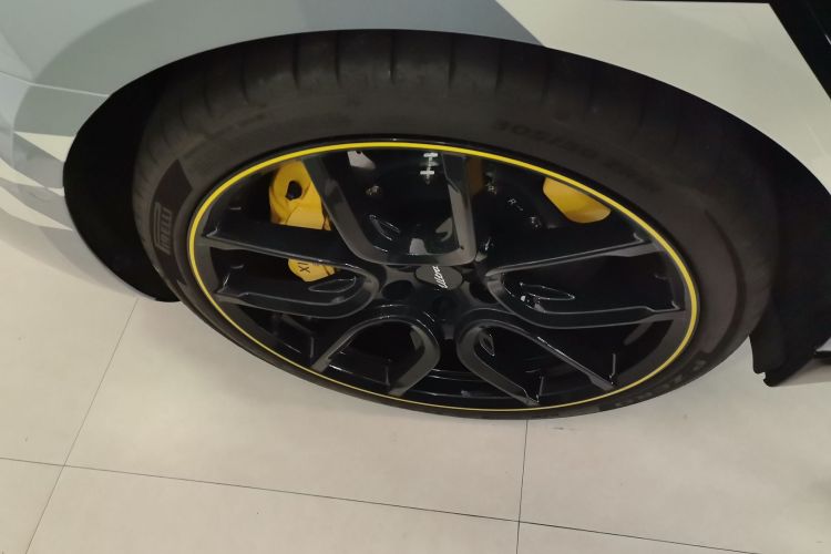 Used Xiaomi Auto SU7 Ultra 2025 Ultra Model Right Rear Wheel Hub