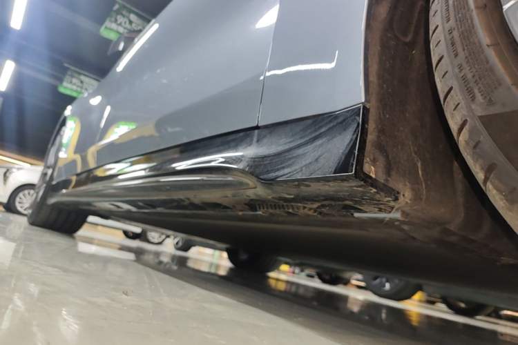 Used Xiaomi Auto SU7 Ultra 2025 Ultra Model Right Side Sill