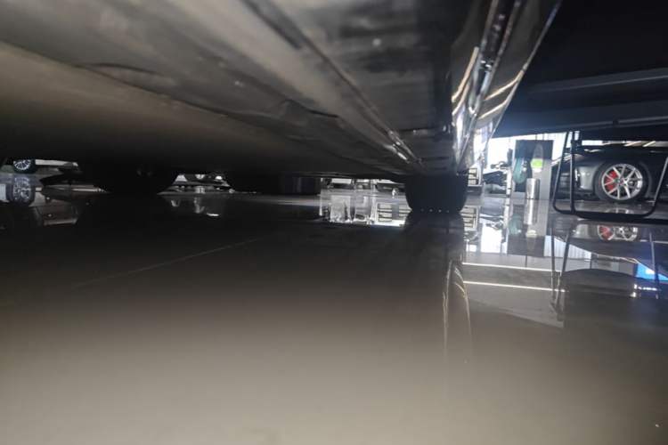 Used Xiaomi Auto SU7 Ultra 2025 Ultra Model Right Side Sill