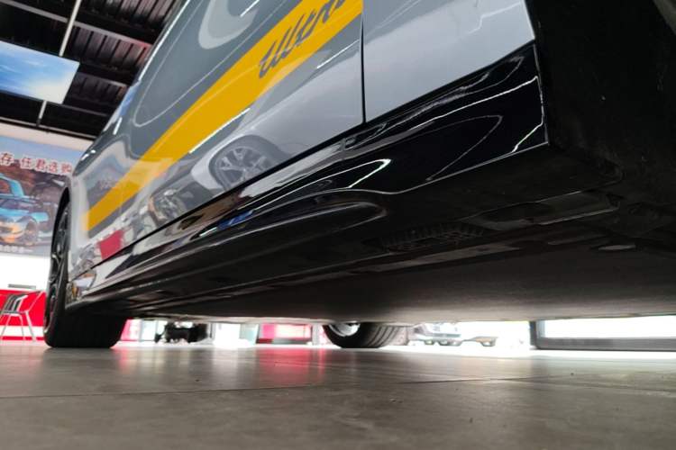 Used Xiaomi Auto SU7 Ultra 2025 Ultra Model Right Side Sill